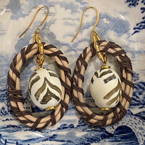 Raffia-Wrapped Wicker Oval Earrings - Picture 2 of 11
